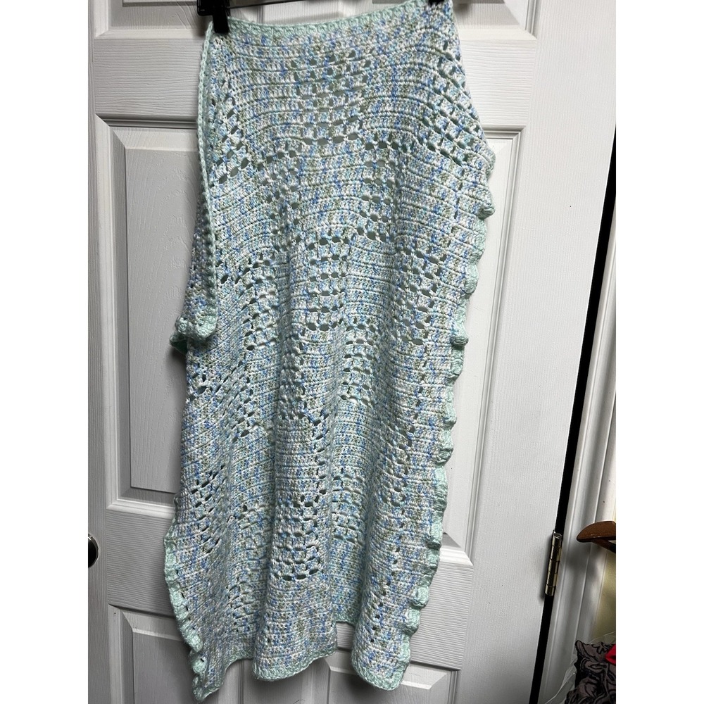 Handmade Crochet Baby‎ Blanket Pastel Green Blue Variegated Scalloped Edge 31x34